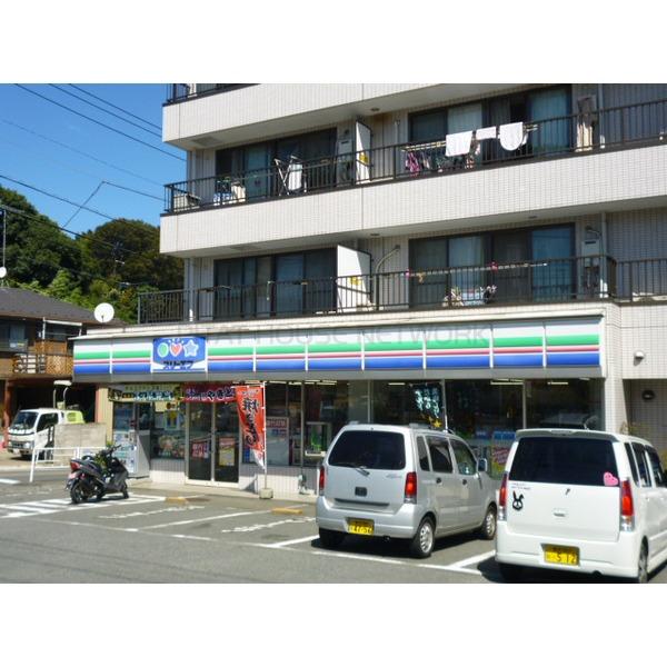 Convenience store. Three F Hazawa store up (convenience store) 654m