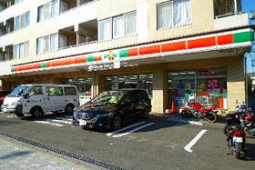 Convenience store. 408m until Thanksgiving Yokohama Kandaiji 4-chome