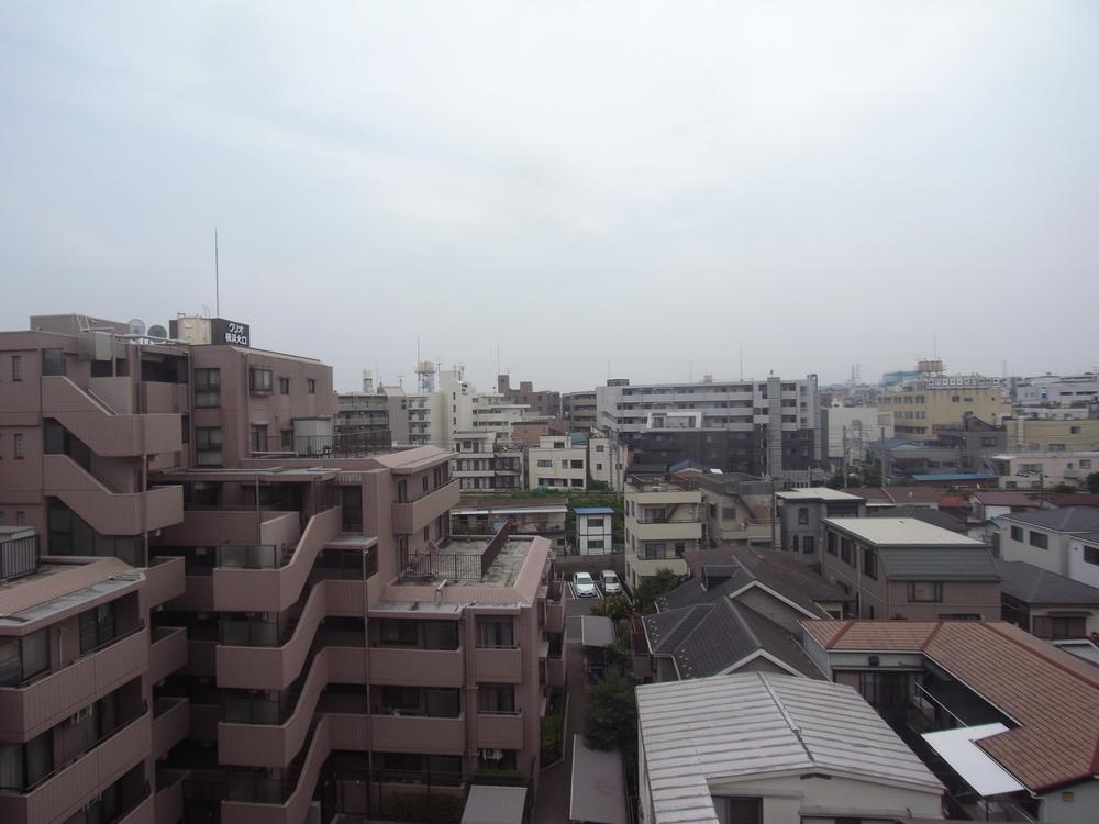 View photos from the dwelling unit. View from the site (October 2013) Shooting