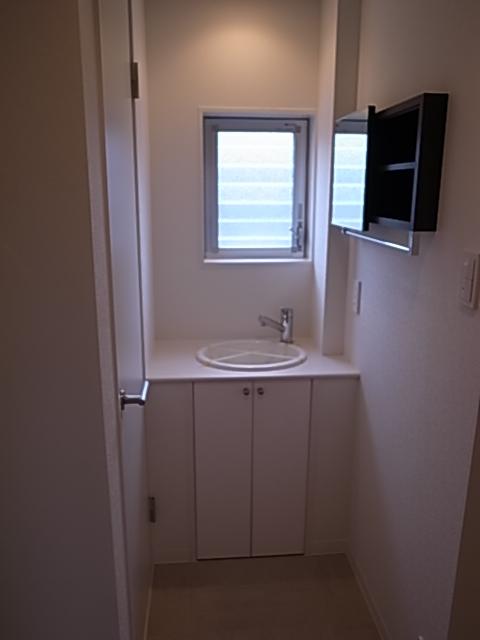 Wash basin, toilet