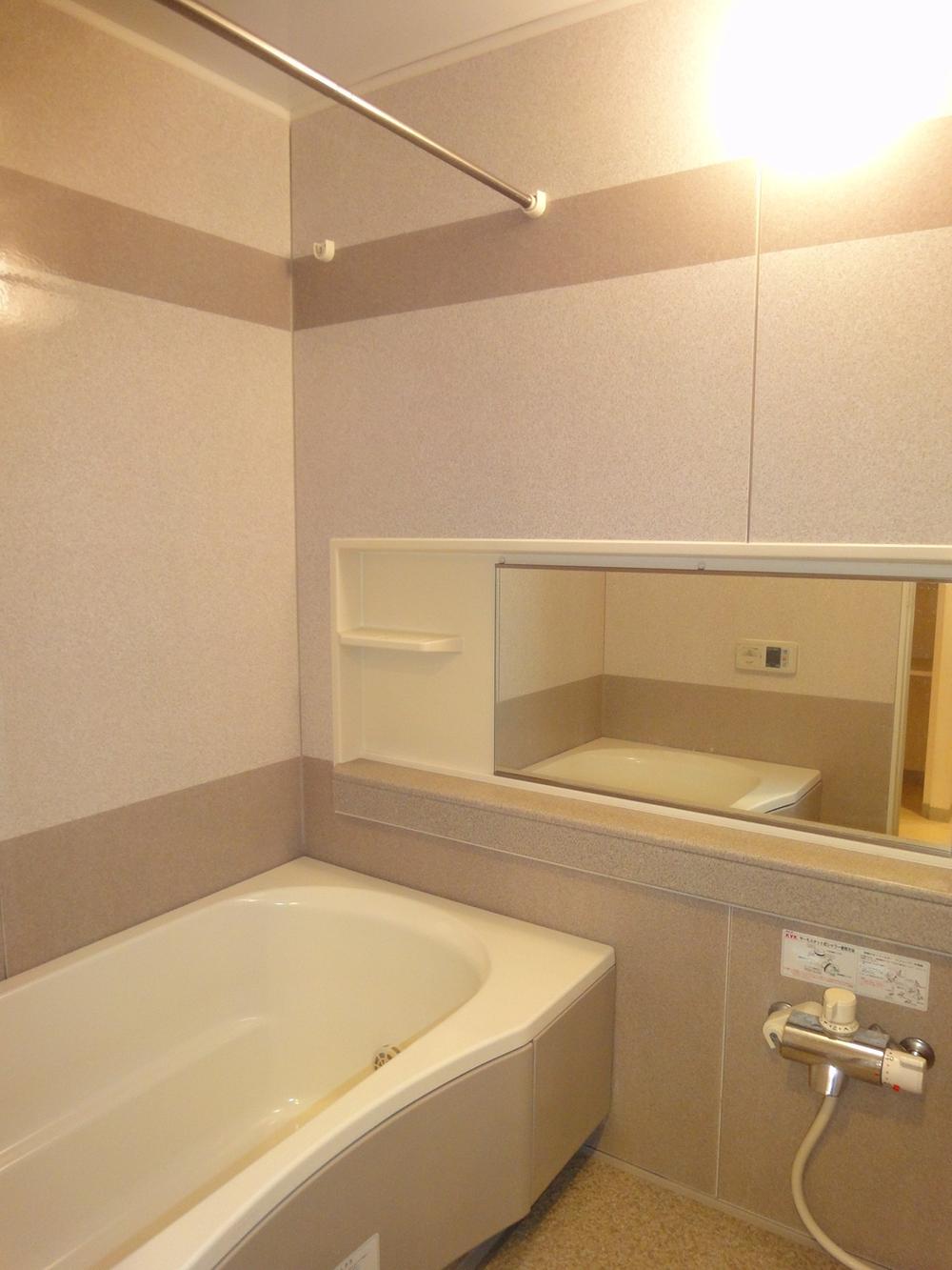 Bathroom. Additional heating function, Unit bus with ventilation dryer