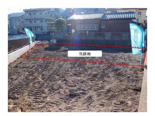 Local land photo. It is the state of the local. (Red frame is a very general line of the target area. )