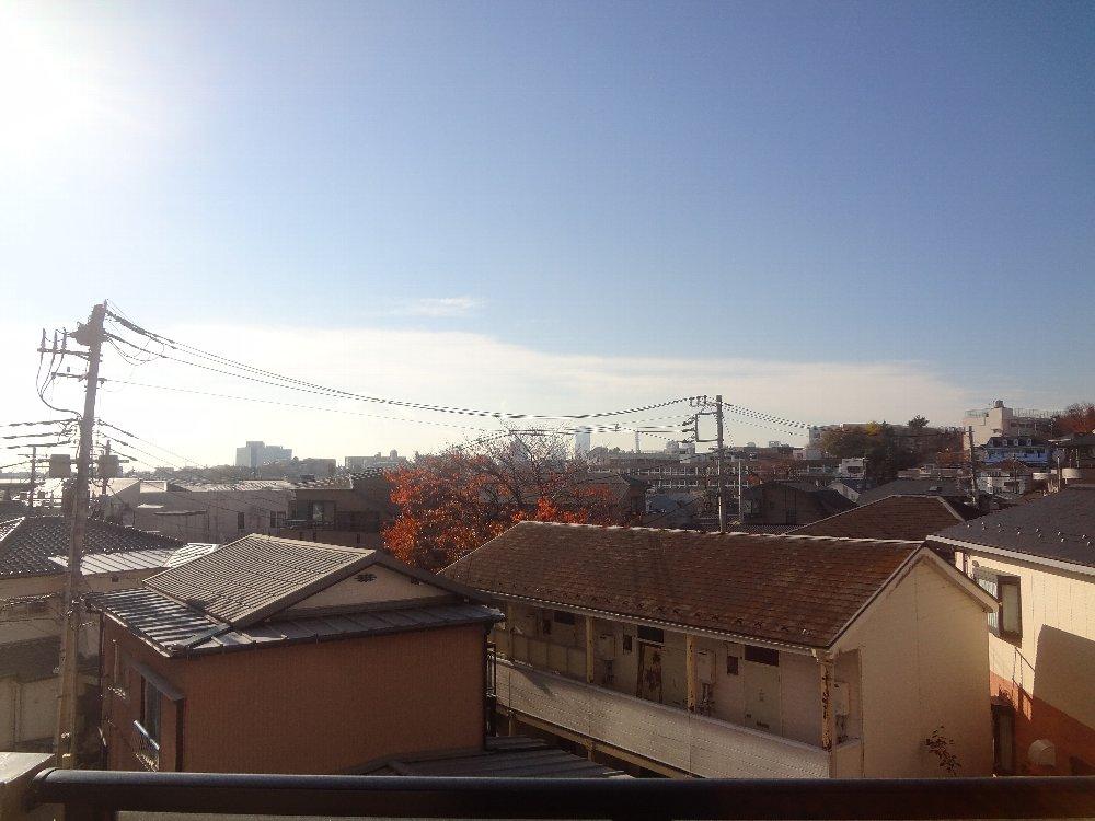 View photos from the dwelling unit. View from the site (November 2013) Shooting