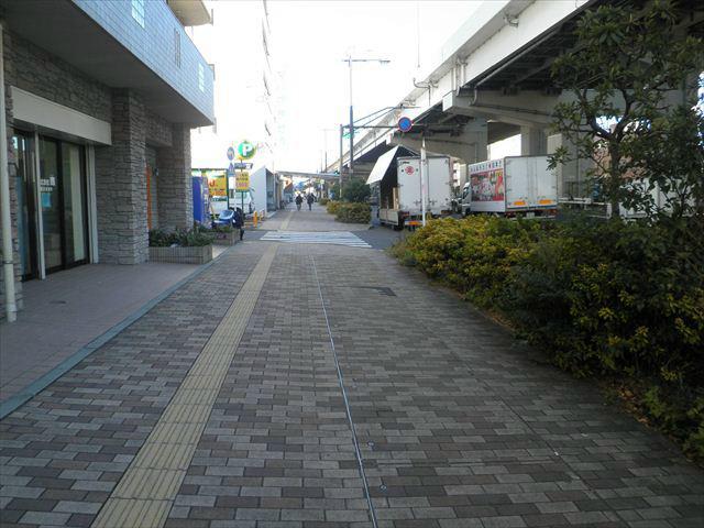 Other local. Frontal road