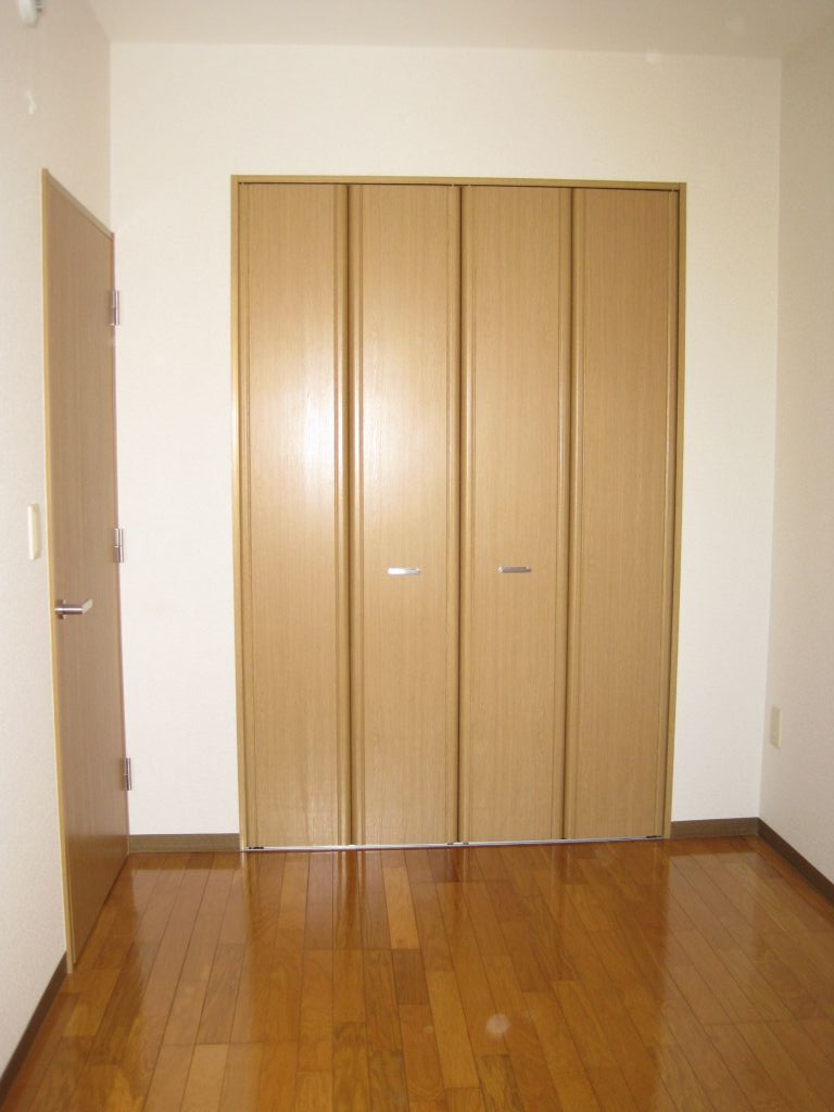 Other room space. 4.8 tatami Western-style closet