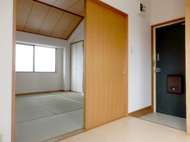 Other room space. The living room is a Japanese-style room, Mind is calm. 