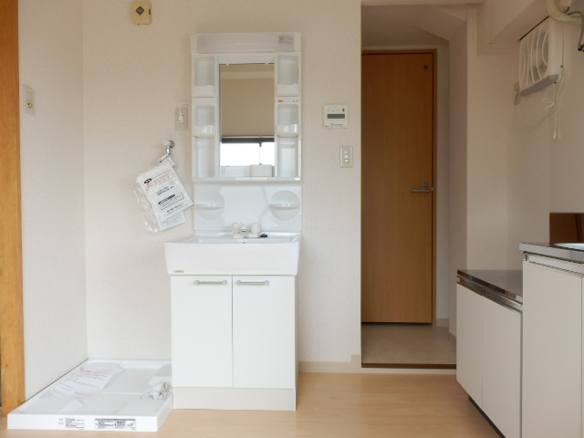 Washroom. It established also washstand.