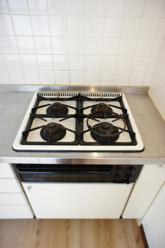 Other Equipment. 4-neck gas stove