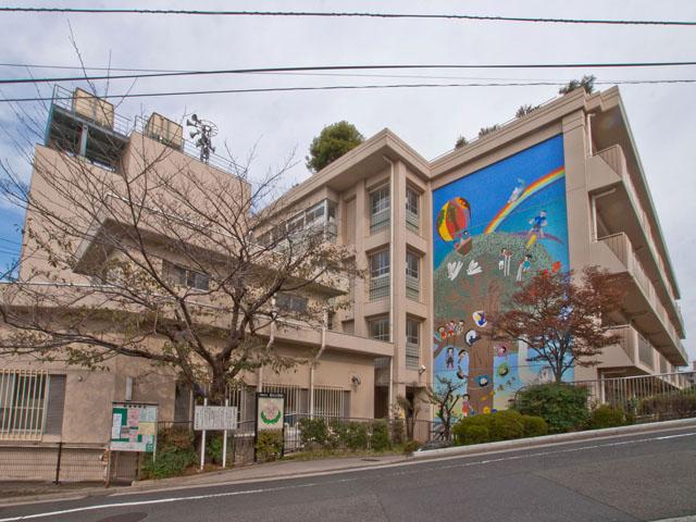 Primary school. 320m to Yokohama Municipal Aoki Elementary School