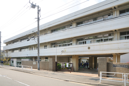 Junior high school. 199m to Yokohama Municipal Urashimaoka junior high school (junior high school)