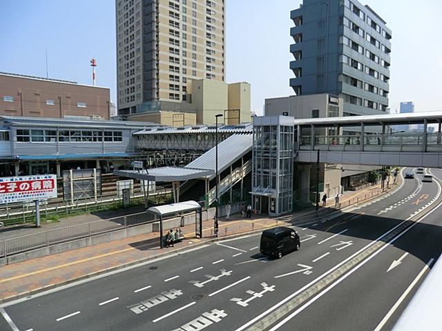 station. Keihin Tohoku Higashi Kanagawa 860m to the Train Station