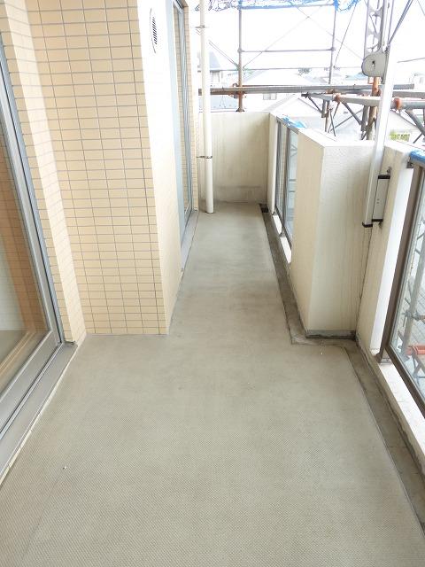 Balcony. September 26, 2013 shooting