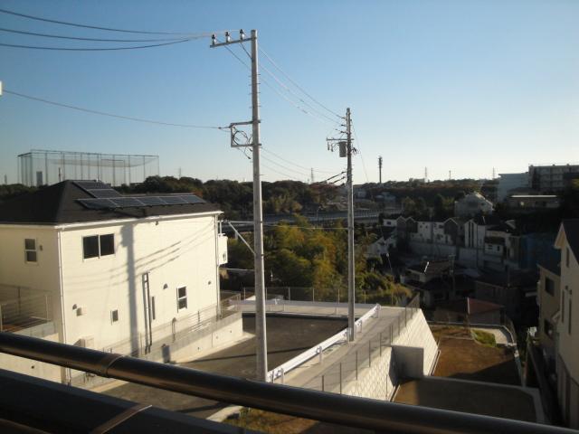 View photos from the dwelling unit.  [Building 2] View from the site (November 2013) Shooting