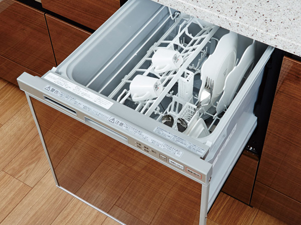 Kitchen.  [Dishwasher] Water-saving compared to hand washing ・ Adopt a dishwasher to become energy-saving. Tableware is easy to put new ・ It is equipped with a smart car.