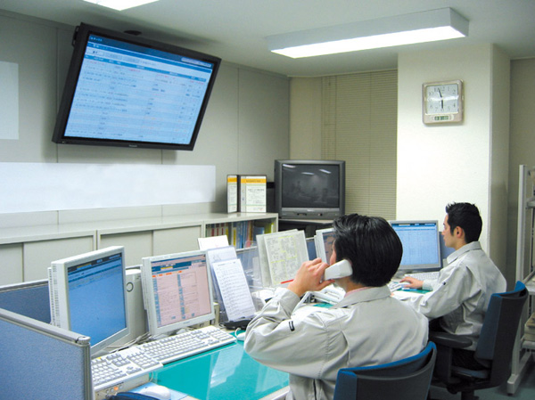 Security.  [Emergency response of relief (24 hours machinery monitoring system)] Introduce a 24-hour security system, "Bill Nex 24" by Taisei the back real estate partnership with ALSOK. It is automatically transferred to the control center and to sense an abnormal, To quickly deal. (Reference photograph)