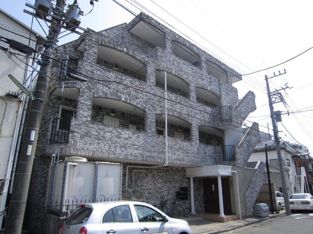 Building appearance. Appearance tiled
