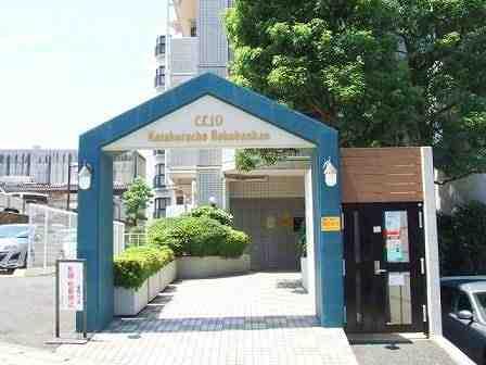 Entrance. Common areas