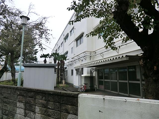 Primary school. 220m to Yokohama Municipal Saitobun Elementary School