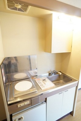 Kitchen. The kitchen is already exchange to IH stove! 