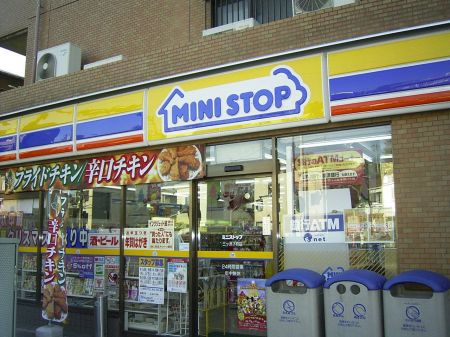 Convenience store. MINISTOP Mitsuzawashimo Machiten up (convenience store) 82m