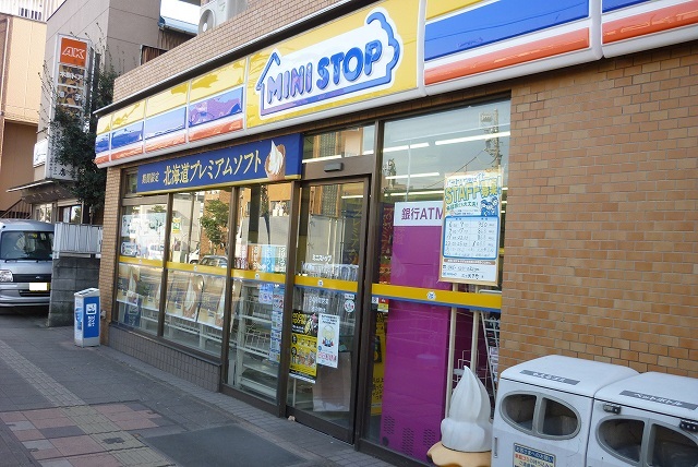 Convenience store. MINISTOP Mitsuzawashimo Machiten up (convenience store) 585m