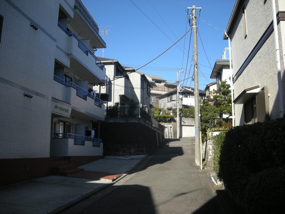 Streets around. Hazawa 100m up to 4-chome residential area