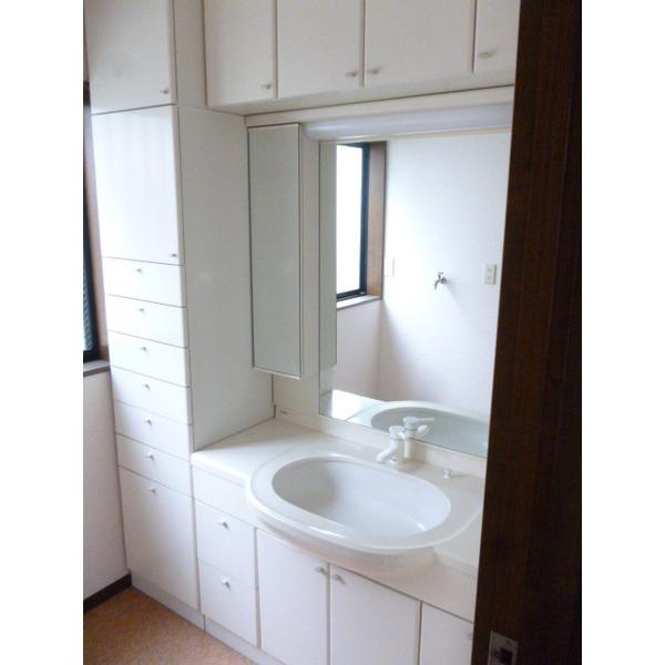 Wash basin, toilet