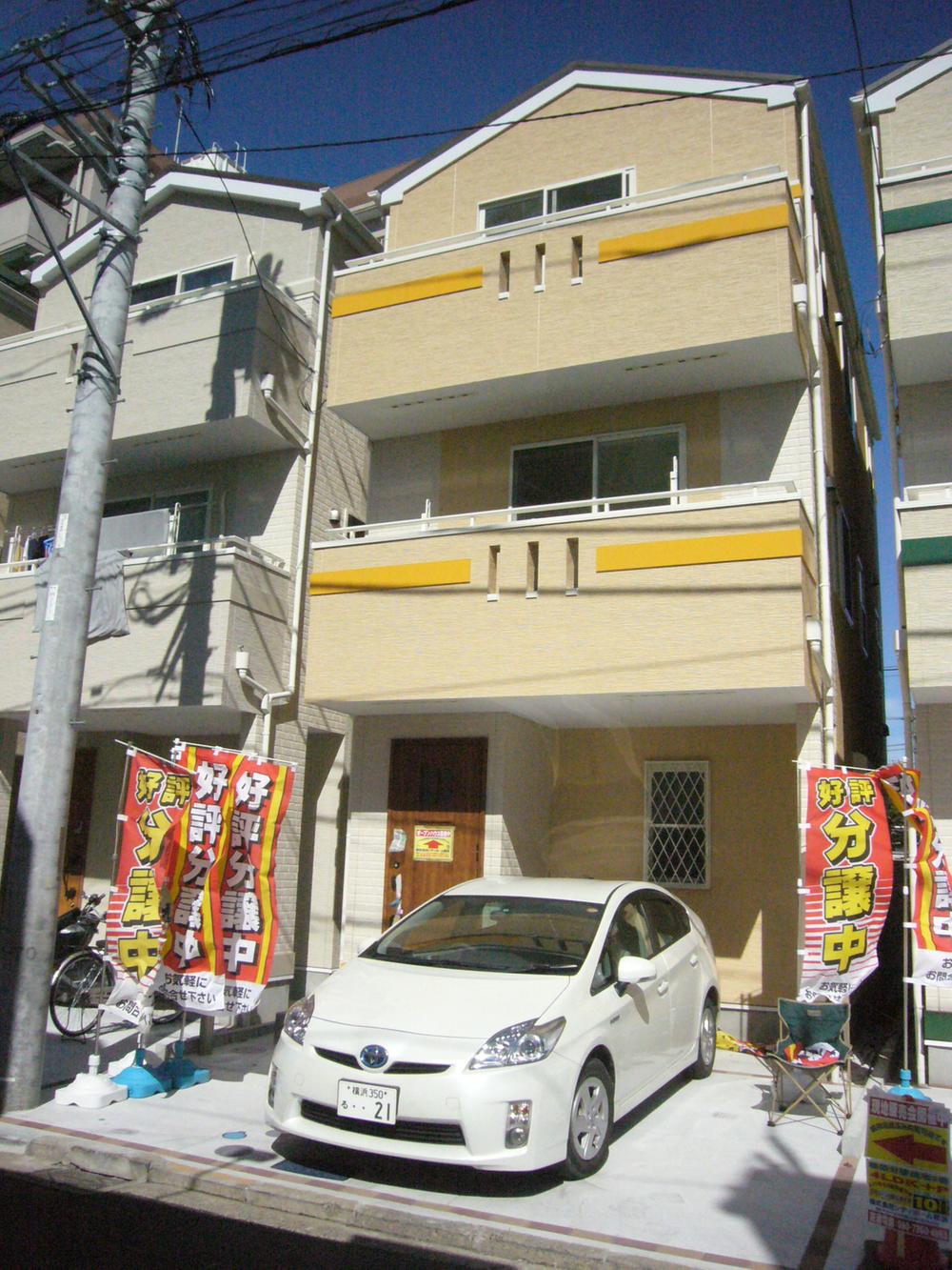 Local appearance photo. South road, LDK18 is tatami than of Building 3. 2013 October 8 shooting