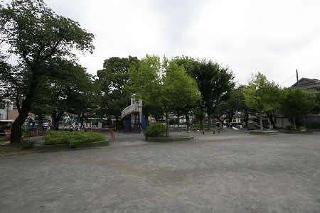 park. 250m to large Nishikoen