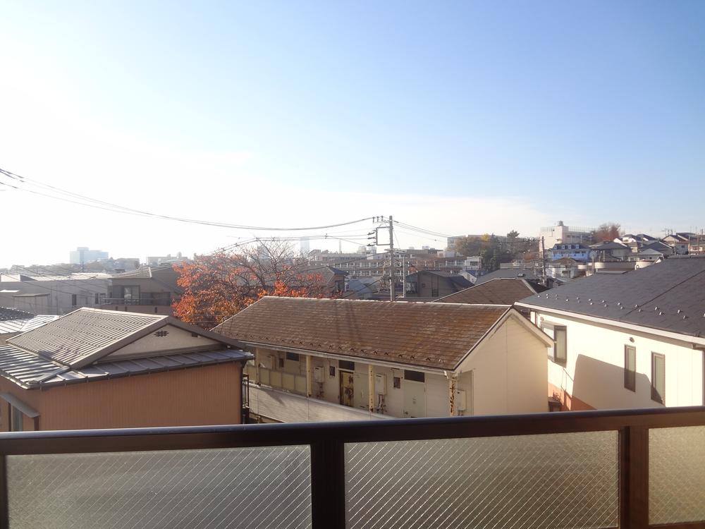 View photos from the dwelling unit. View from the site (November 2013) Shooting