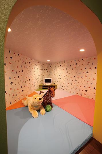 exhibition hall / Showroom. Children's rooms are also available. (showroom / Local photo)