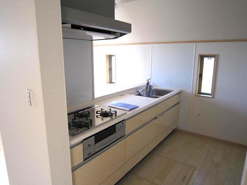 Same specifications photo (kitchen). Example of construction