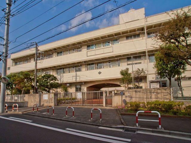 Primary school. Yokohama Municipal Nishiterao 600m up to elementary school