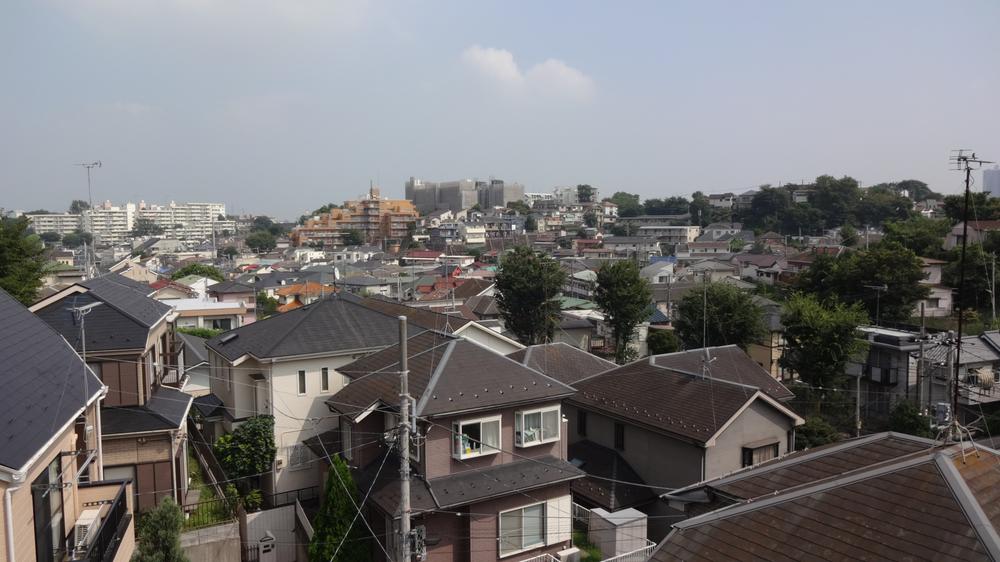 View photos from the dwelling unit. View from the site (August 2013) Shooting