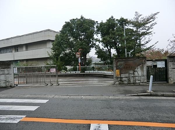Junior high school. 850m to Yokohama Municipal Matsumoto junior high school