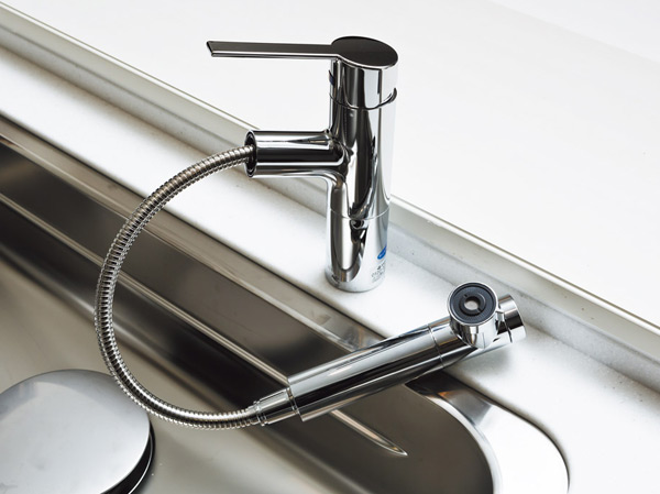 Kitchen.  [Water purifier integrated hand shower faucet] Water purifier integrated can also be used in cooking with confidence the clean water. Since it is also possible to use to pull out the hose is also useful when you pour the water to clean and pot in the sink.