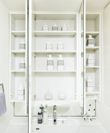 Bathing-wash room.  [Three-sided mirror back storage] A convenient storage space was also secured to the back of the three-sided mirror. As many tend to cosmetic supplies will be put away clean.