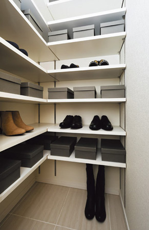 Interior.  [Shoes-in closet] To live without being occupied by the mono, The capacity of the storage space will be a big point. Here, Walk-in closet and shoes-in closet, such as offer a with a storage capacity. If you lined up with your favorite display sense, You can beautifully housed as select shop.