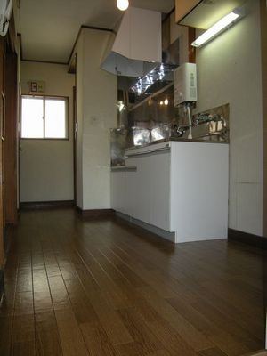 Kitchen. Kitchen space is also spacious 4.0 Pledge