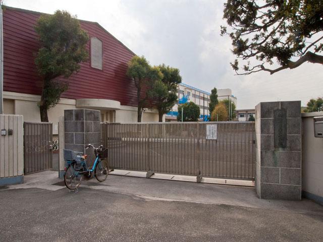 Primary school. Yokohamashiritsudai 600m until the opening stand elementary school