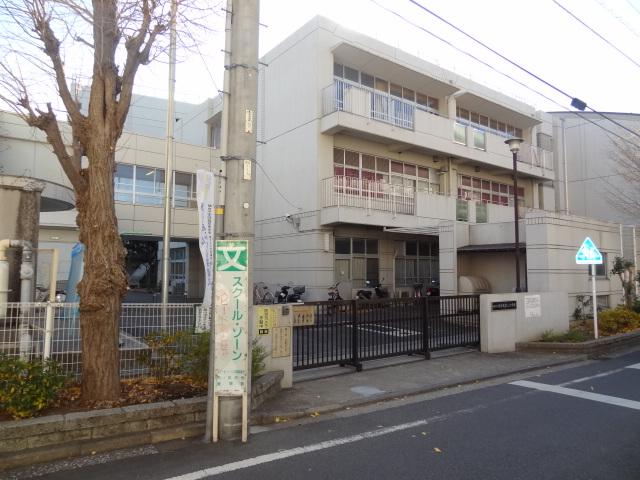 Primary school. Yokohama Municipal Nishiterao 396m until the second elementary school