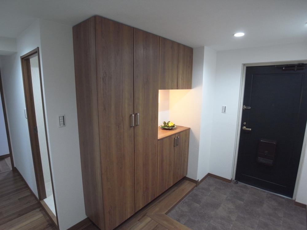 Other. Entrance storage