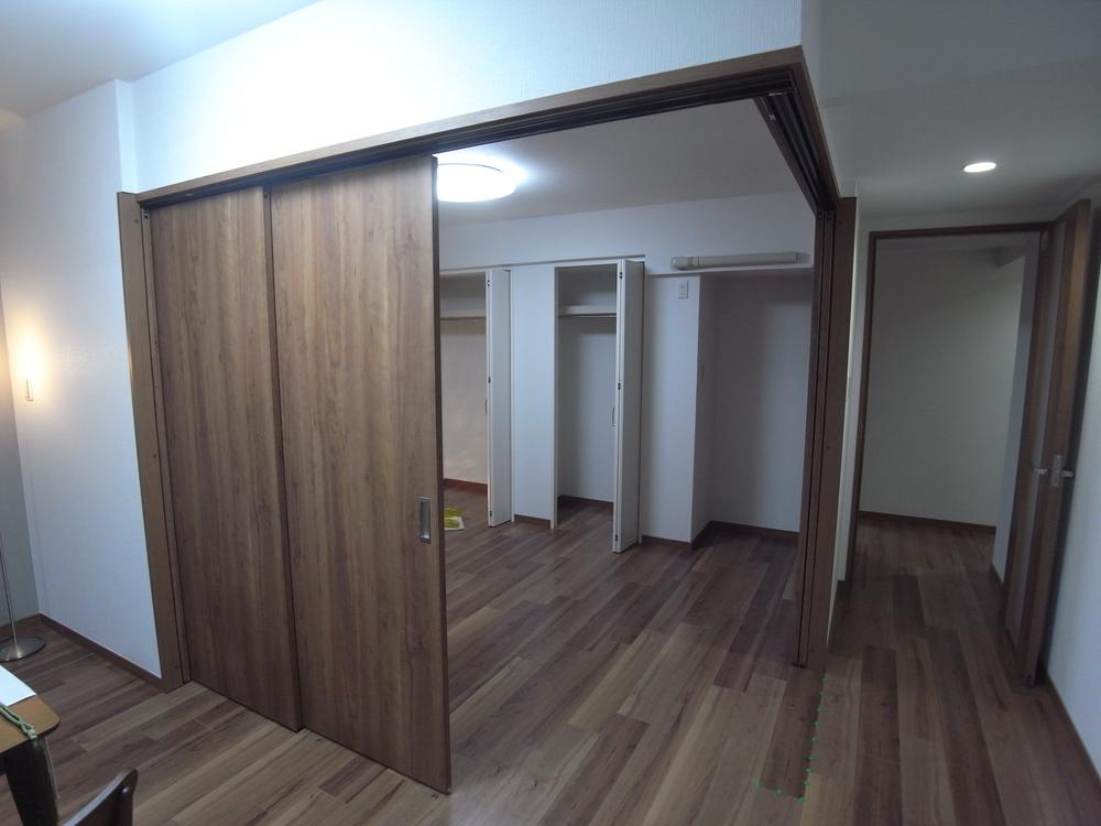 Same specifications photos (Other introspection). You can use living is widely should widen the sliding door