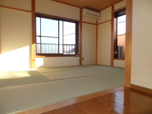 Living and room. Two-sided lighting