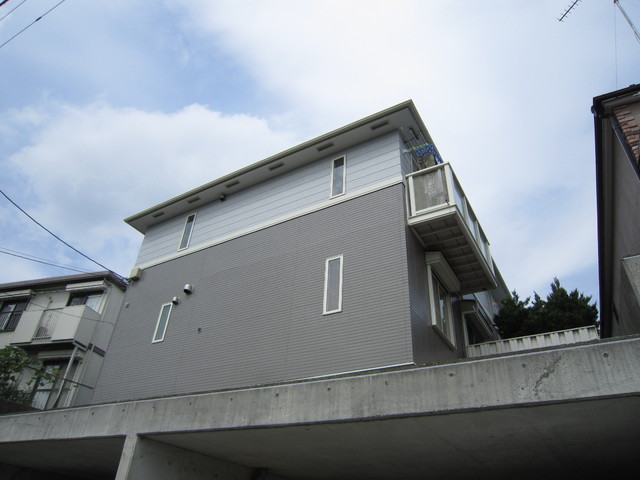 Building appearance. Mitsui Home Construction