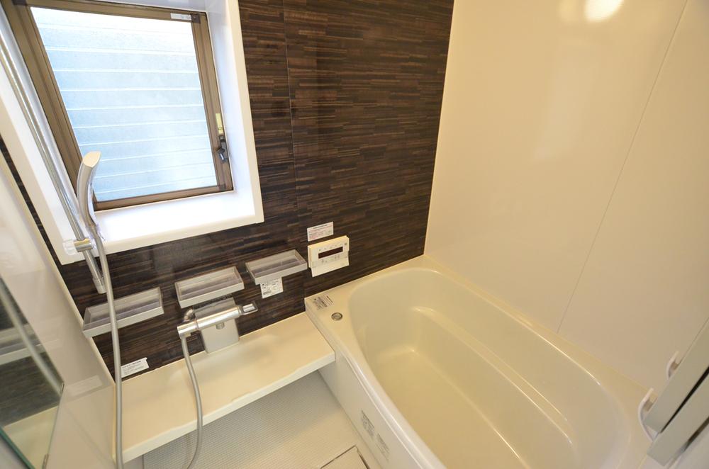 Bathroom. Indoor (01 May 2013) Shooting