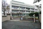 Junior high school. Yokohama Municipal Nishikidai junior high school walk up to about 5 minutes 400m