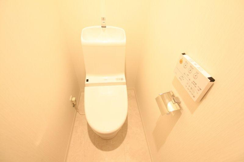 Toilet. Toilet new exchange with a bidet