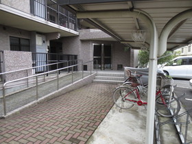 Entrance. entrance ・ Bicycle-parking space