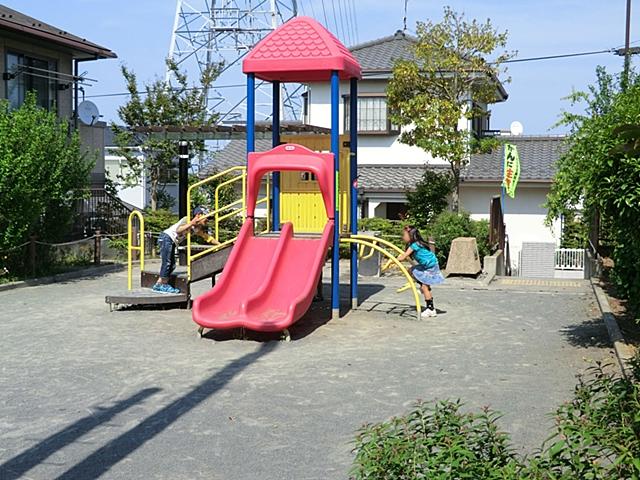 park. Sugita 6-chome, just good park to play small children there is a 350m wide variety of play equipment to the second park